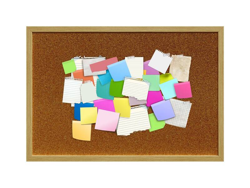 Pinnwand mit Post-its