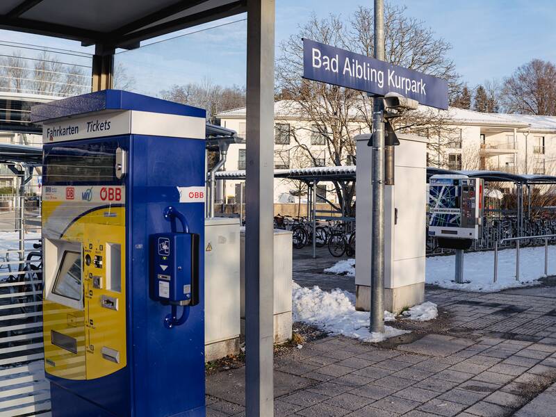 Bahnhof Haltestelle Kurpark Bad Aibling Fahrkartenautomat