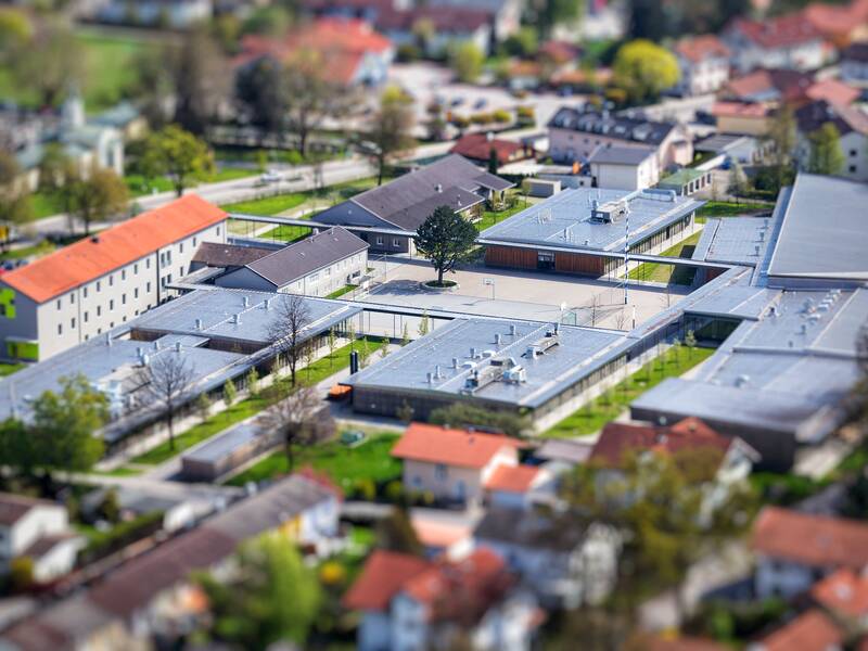 Luftbild der staatlichen Berufsschule Bad Aibling