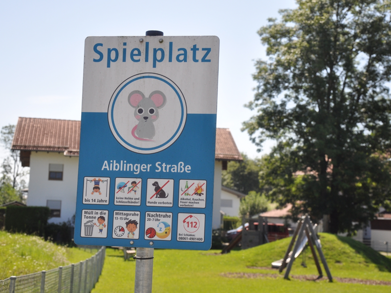 Spielplatz Spielgeräte Willing Aiblinger Straße