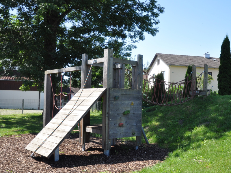 Spielplatz Spielgeräte Willing Aiblinger Straße